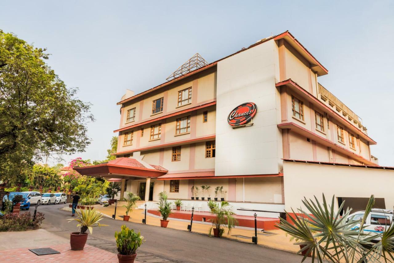Chances Resort&Casino An Indy Resort Panaji Exterior foto